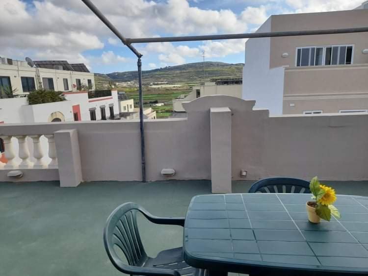 Flat 3 Apartment L-Imgarr Exterior photo